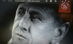 Cliché de la légende Johan Cruyff, mis en ligne sur le site officiel de l'Ajax Amsterdam, le 24 mars 2016