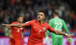 L'attaquant Alexis Sanchez en liesse après avoir ouvert le score pour le Chili face à l'Allemagne en Coupe des Confédérations, le 22 juin 2017 à Kazan 