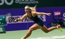 La Slovaque Dominika Cibulkova lors de la finale du Masters de Singapour, le 30 octobre 2016 face à l'Allemande Angelique Kerber
