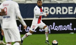 Le milieu de terrain parisien Rafinha accélÚre lors du court succÚs du PSG à Bordeaux en championnat, le 3 mars 2021