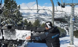 Vérification d'un remonte-pente le 25 novembre 2016 à Font-Romeu