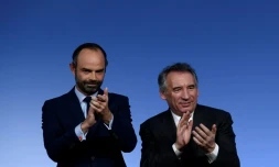 Le président du Modem François Bayrou aux côtés du Premier ministre Edouard Philippe le 16 décembre 2017 à Paris