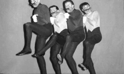 Le quatuor vocal "Les Frères Jacques" sur la scène du Théâtre Fontaine, le 14 septembre 1968 à Paris