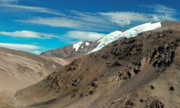 Vue aérienne de glaciers dans les Andes, près d'Iglesia, dans la province de San Juan en Argentine, le 23 avril 2026