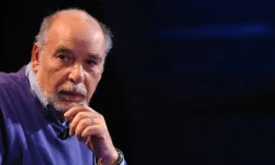 L'écrivain Tahar Ben Jelloun, le 9 janvier 2008 à Paris, à l'enregistrement de l'émission littéraire "Vol de Nuit"