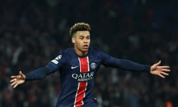 Le milieu de terrain offensif français du Paris Saint-Germain Désiré Doué après avoir inscrit le premier but de son équipe lors du quart de finale aller de Ligue des champions contre Aston Villa, à Paris, le 9 avril 2025
