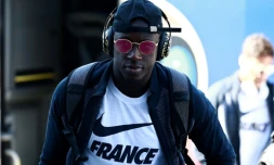 L'arrière gauche de l'équipe de France Benjamin Mendy arrive à l'hôtel des Bleus à Kazan, le 29 juin 2018 