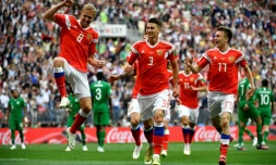 Le Russe Yuri Gazinskiy vient d'ouvrir le score contre l'Arabie Saoudite en match d'ouverture de la Coupe du monde, le 14 juin 2018 à Moscou   