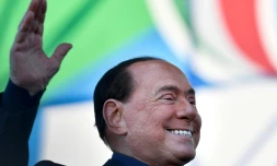 Positif au Covid-19 à bientôt 84 ans, le milliardaire et ancien chef du gouvernement italien Silvio Berlusconi a été hospitalisé 