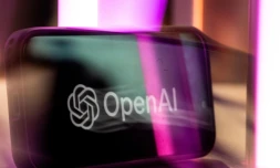 Washington a présenté mardi comme une affaire de sécurité nationale l'arrestation, rarissime, d'un ingénieur saoudien d'OpenAI, accusé d'avoir caché un micro dans une salle de réunion de la direction