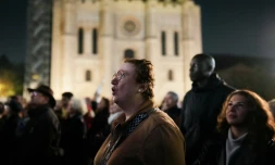 Des manifestants sont rassemblés pour dénoncer le racisme et les discours de haine à Saint-Denis, le 28 octobre 2026