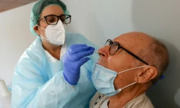 Prise de test Covid au Mans (France) le 21 août 2020. 