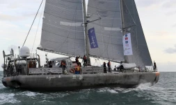 La goélette Tara quitte le port de Lorient le 12 décembre 2020