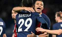 Bradley Barcola et Kylian Mbappé, les deux buteurs du Paris SG, au cours du huitiÚme de finale de C1 contre la Real Sociedad le 14 févRier 2024 au Parc des Princes à Paris