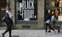 Promotion pour le "Black Friday" dans un magasin à Rennes, le 24 novembre 2017