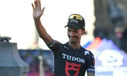 Julian Alaphilippe lors de la présentation des équipes à la veille du départ de la 112e édition du Tour de France à Lille, le 3 juillet 2025 