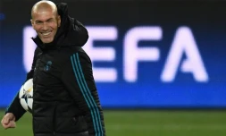 Zinedine Zidane lors d'une séance d'entraînement du Real Madrid au Parc des Princes à Paris, le 5 mars 2018 