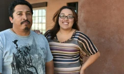 Esteban Yanez et sa fille Samantha Yanez, sans-papiers hispaniques, le 16 juin 2016 à Perris en Californie 