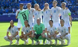 L'équipe d'Islande pose avant son match de poule de l'Euro contre la Belgique, le 10 juillet 2022 à Manchester