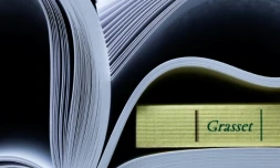 Plus de 300 auteurs et acteurs du monde de l'édition appellent dans une tribune publiée par la Tribune Dimanche à la création d'une "clause de conscience" dans leur secteur 