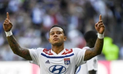 L'attaquant de Lyon Memphis Depay buteur contre Amiens, en L1, à Décines-Charpieu, le 12 août 2018 