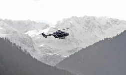 Un hélicoptÚre du Peloton de gendarmerie de Haute-montagne le 23 février 2016 à BagnÚres-de-Luchon