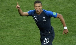 Kylian Mbappé buteur contre la Croatie en finale du Mondial à Moscou, le 15 juillet 2018