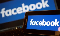 Facebook a lourdement chuté en Bourse lundi après des révélations sur l'utilisation des données personnelles de millions d'utilisateurs par une société liée à la campagne de Donald Trump