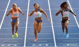 La Française Carolle Zahi (d) lors des demi-finales du 100 aux Championnats d'Europe à Berlin, le 7 août 2018