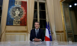 Le président Emmanuel Macron avant sa première interview télévisée à l'Elysée le 15 octobre 2017