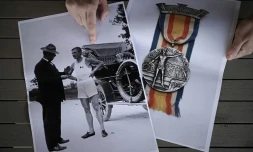 Une photo du marathonien Albert Corey, présentée le 31 mars 2021 à Abzac prÚs de Bordeaux