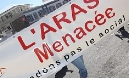 Mercredi 15 septembre 2009

 Manifestation des employés de l'ARAST devant le Conseil général (photo: Thomas Vitry)