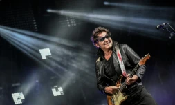 Le musicien et chanteur français Matthieu Chedid, alias M, sur la scÚne du 23e festival Solidays à l'Hippodrome de Longchamp à Paris, le 4 juillet 2021