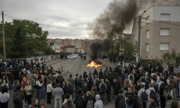 Des manifestants devant le lycée Toulouse Lautrec, à Toulouse le 12 octobre 2026