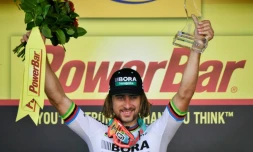Vainqueur de la 3e étape, le Slovaque Peter Sagan à l'arrivée à Longwy, France, le 3 juillet 2017