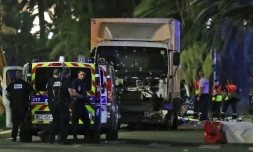 Le camion criblé de balles qui a foncé sur la foule le 14 juillet 2016 à Nice