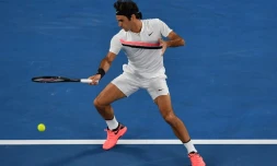 Le Suisse Roger Federer face au Coréen Chung Hyeon en demi-finales de l'Open d'Australie, à Melbourne, le 26 janvier 2018