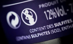 Le lobby de l'alcool français va contribuer pour la première fois à la prévention de l'alcoolisme, en proposant notamment l'agrandissement du logo interdisant l'alcool aux femmes enceintes