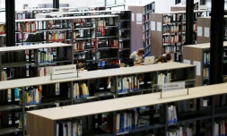 Bibliothèque universitaire à Mont-Saint-Aignan, près de Rouen
