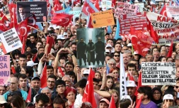 Rassemblement des partisans de l'opposition à Ankara, le 12 mai 2023, à la veille des élections présidentielles en Turquie