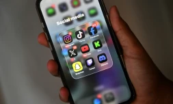 L'Australie interdit l'accès aux réseaux sociaux aux jeunes adolescents le 10 décembre 2025