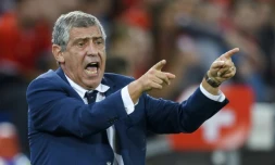 Le sélectionneur du Portugal Fernando Santos en colÚre lors du match face à la Suisse en qualifications du Mondial-2018 à Bùle, le 6 septembre 2016
