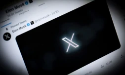 Bruxelles est sous la pression d'eurodéputés et d'Etats membres pour agir fermement, alors que le patron de X est soupçonné de manipuler ses algorithmes pour soutenir l'extrême droite en Europe