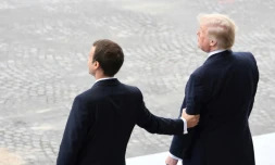 Le président français Emmanuel Macron et le président américain Donald Trump sur les Champs Elysées à paris le 14 juillet 2017