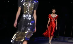 Des mannequins présentent des créations de l'Américain Tommy Hilfiger durant la Fashion Week de New York, le 15 février 2016