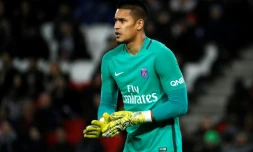 Le portier du Paris Saint-Germain Alphonse Areola passe une soirée difficile, le 7 février 2017 au Parc des Princes face à Lille