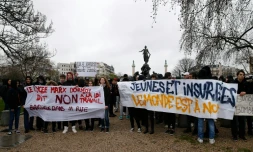 Des lycéens parisiens manifestent le 31 mars 2016 à Paris