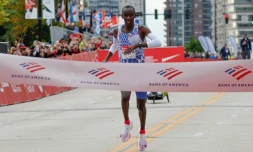 Kelvin Kiptum gagne le marathon de Chicago le 8 octobre 2023