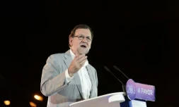 Le chef de gouvernement Mariano Rajoy tient un dernier meeting de campagne, le 25 juin 2016 à Madrid