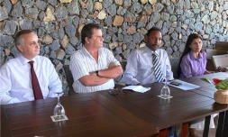 Nassimah Dindar, Michel Dennemont, Thierry Robert et Michel Lagourgue réunis pour défendre le Tram-Train (Photo : DR)